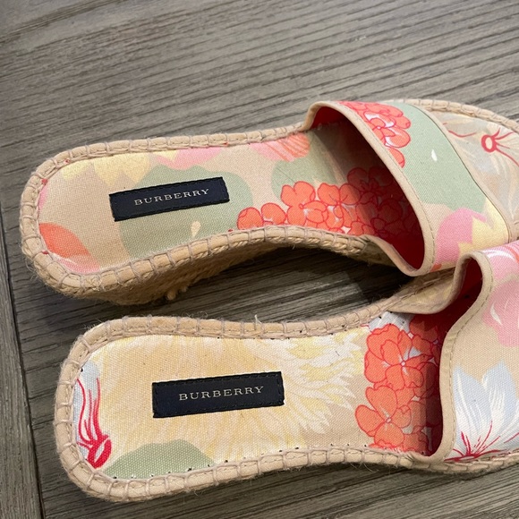 Women’s Burberry Espadrilles - Picture 6 of 10